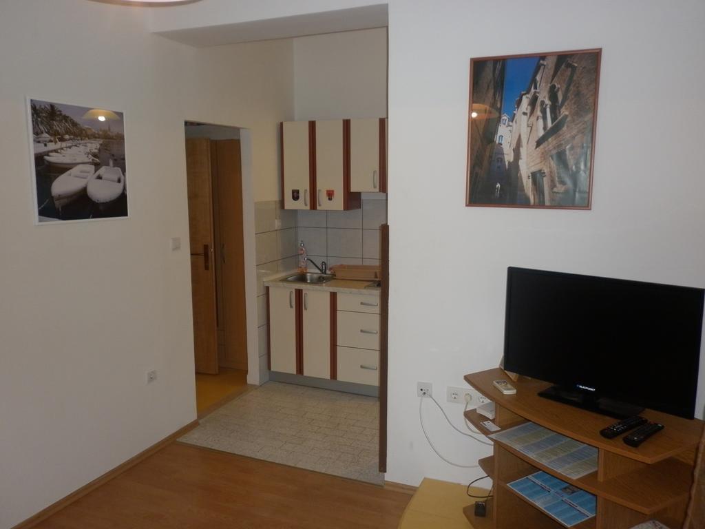 Apartments Calendula Rubic Split Zimmer foto